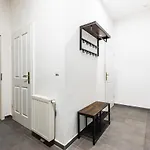 Stylish Designed Apartment In A Calm District